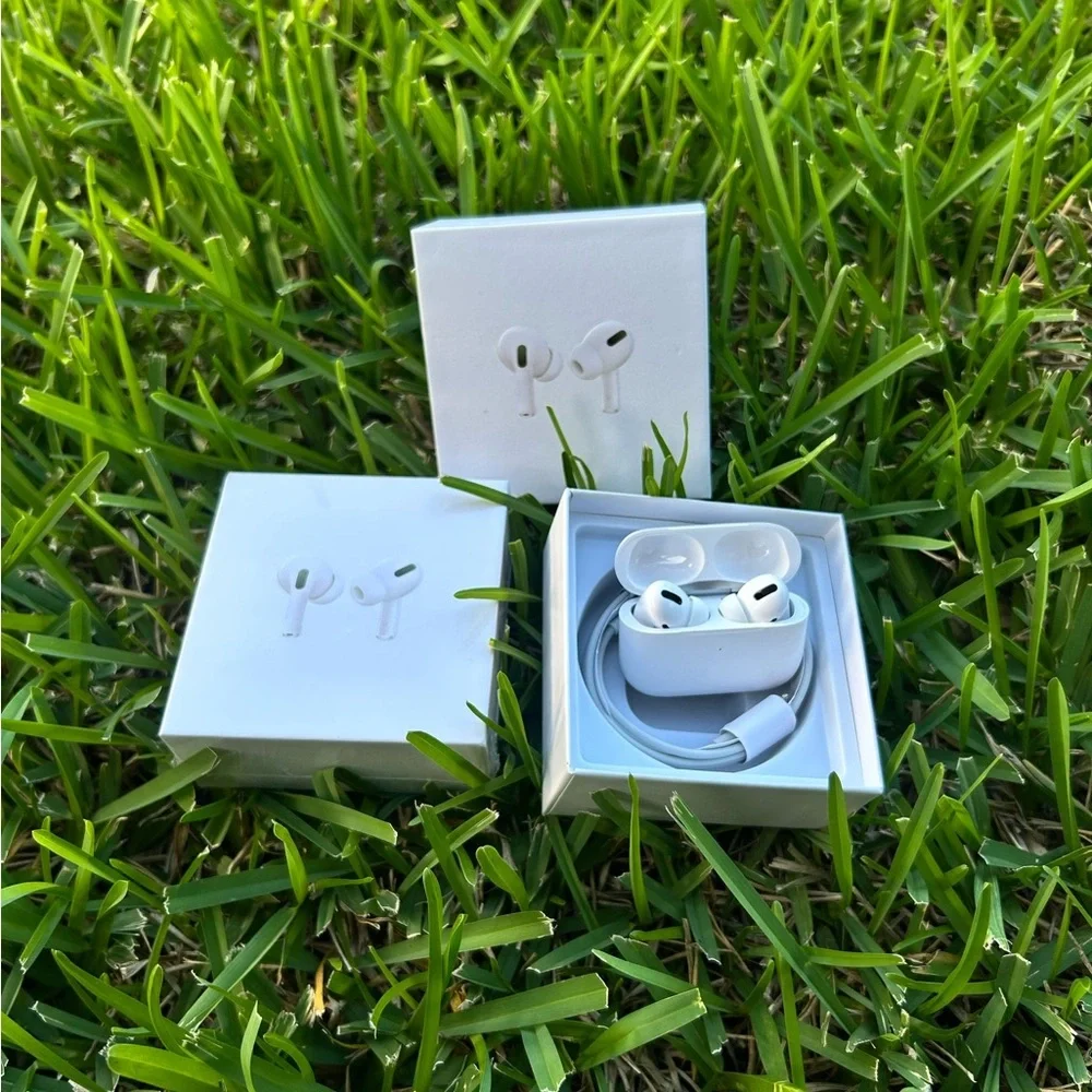 Wireless Earbuds with Charging Case - White